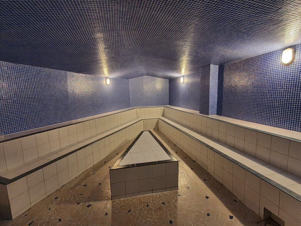 Les Bains d’Odessa, la sauna gay de osos y maduros en Paris 27 Les Bains d’Odessa, la sauna gay de osos y maduros en Paris