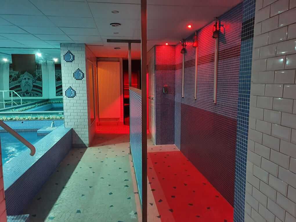 Les Bains d’Odessa, la sauna gay de osos y maduros en Paris 19 Les Bains d’Odessa, la sauna gay de osos y maduros en Paris