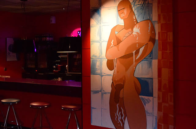 basaky-gay-sauna-alicante-mural