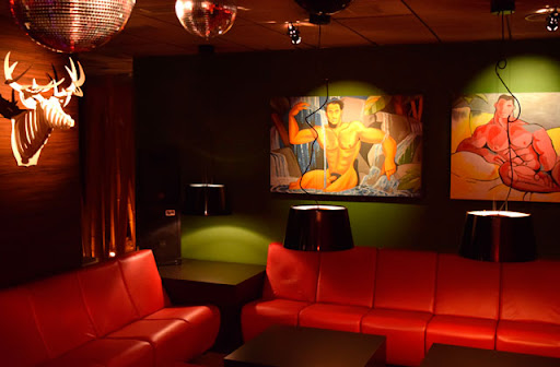 basaky-gay-sauna-alicante-salon