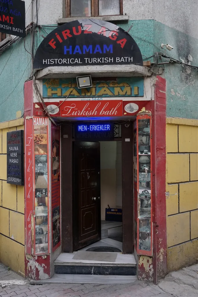 Firuzaga Hammam Estambul: guía del hammam masculino más auténtico de Beyoğlu 7 firuzaga hammam estambul entrada