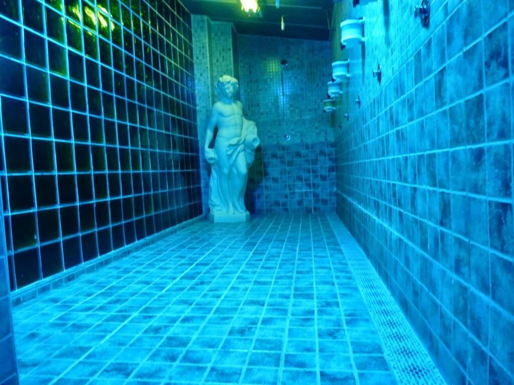 Sauna Puerta de Toledo: Un Refugio Íntimo en el Corazón de Madrid 4 Sauna Puerta de Toledo: Un Refugio Íntimo en el Corazón de Madrid